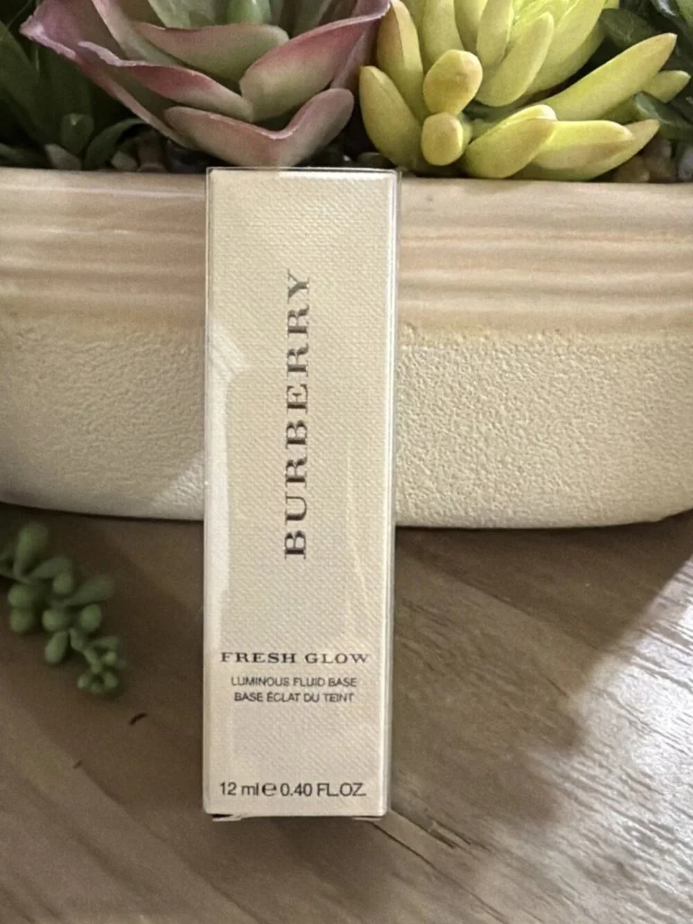 Burberry Fresh Glow Luminous Fluid Base No 01 Nude Radiance .40 oz NEW TRAVEL SZ